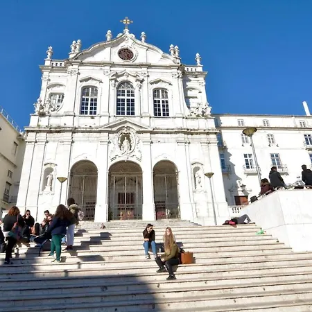 Pied A Terre Tram 28 * Lisbon