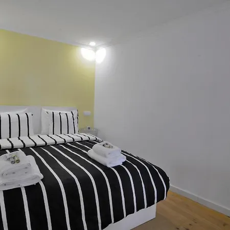 Daire Pied A Terre Tram 28 Lisboa