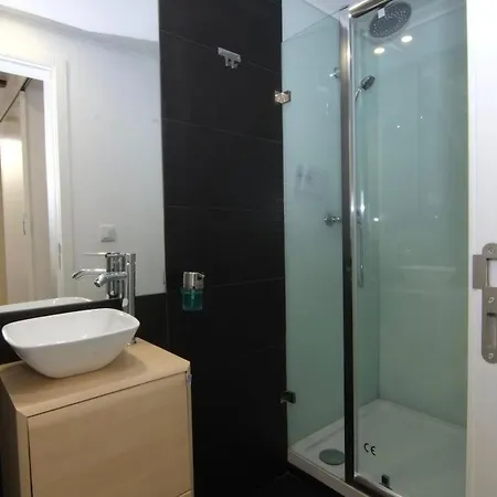 Pied A Terre Tram 28 Lisboa